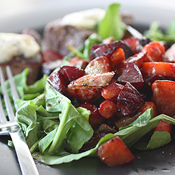 Arugula Salad with Roasted Beets and Carrots